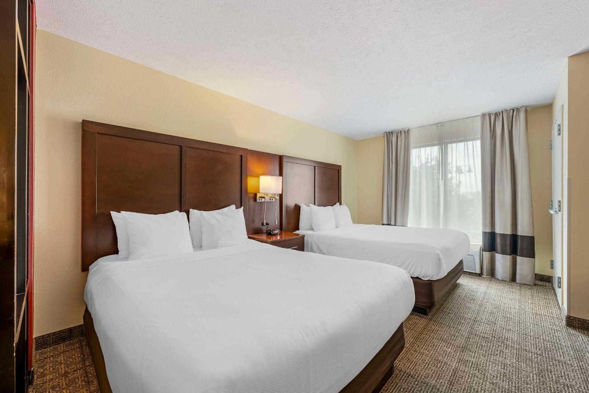 คอมฟอร์ต สวีท อีสต์ Hotel ลินคอล์น ภายนอก รูปภาพ